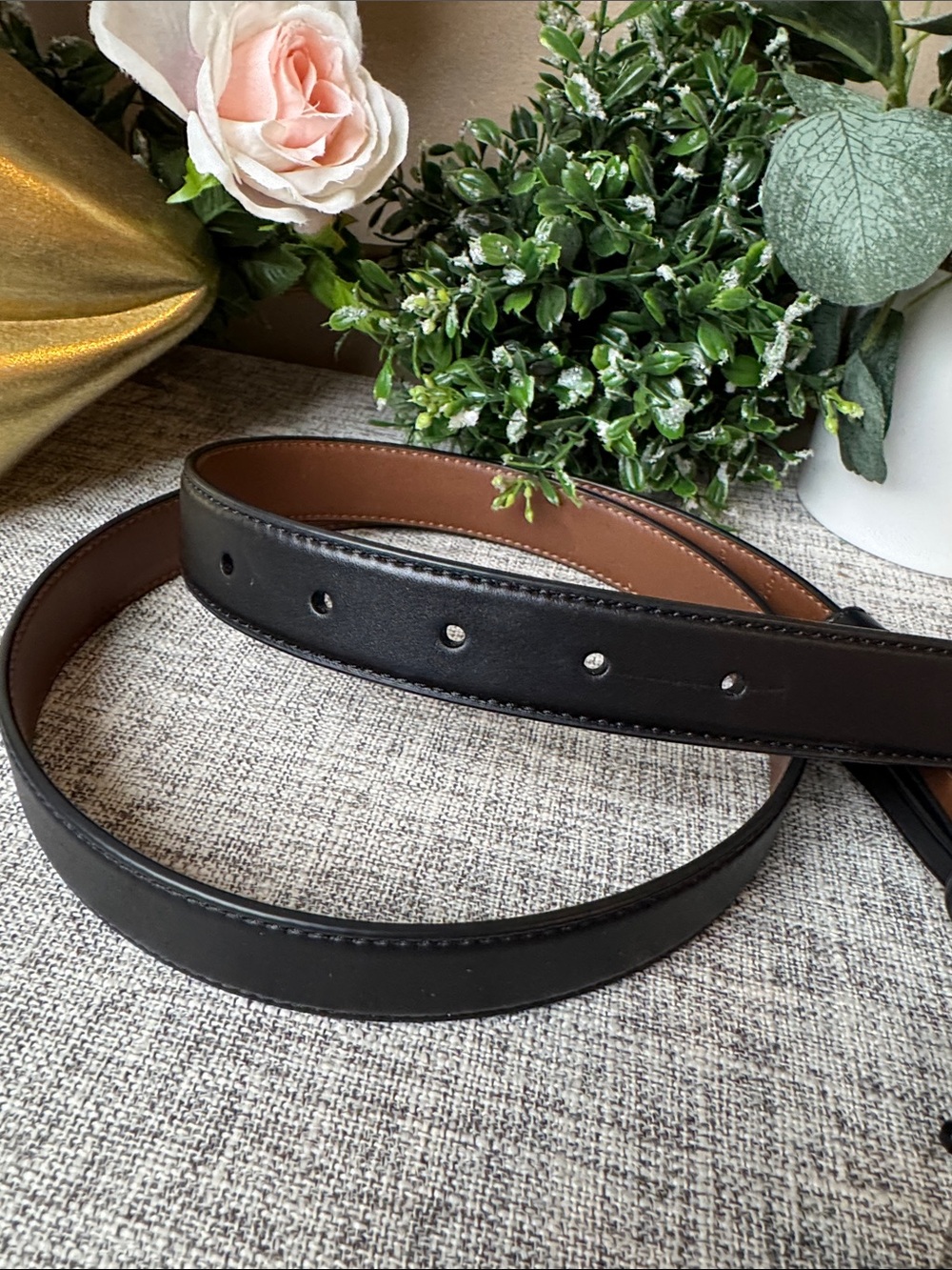 COACH Black/Brown Leather Belt with Gold 'C' Buckle size L - Picture 3 of 5